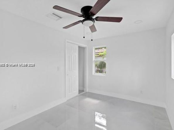 655 SW 5th St, Homestead FL 33030