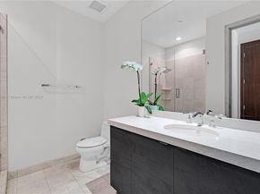 900 Brickell Key Blvd 1002, Miami FL 33131