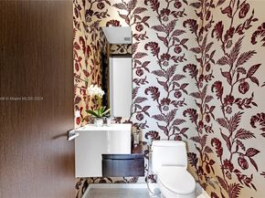 900 Brickell Key Blvd 1002, Miami FL 33131