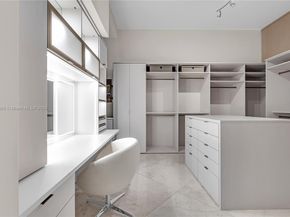 900 Brickell Key Blvd 1002, Miami FL 33131