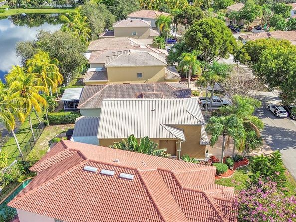 4941 Pelican St, Coconut Creek FL 33073