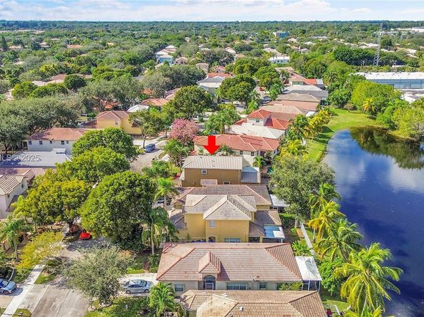 4941 Pelican St, Coconut Creek FL 33073