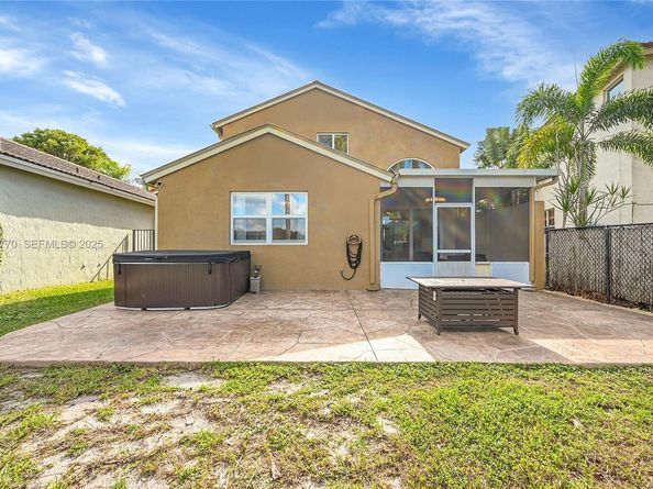 4941 Pelican St, Coconut Creek FL 33073