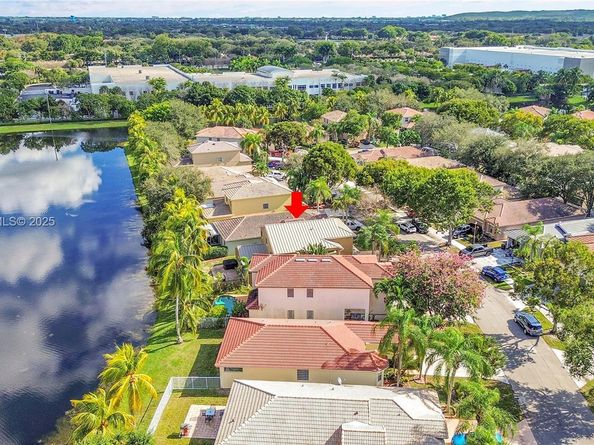 4941 Pelican St, Coconut Creek FL 33073