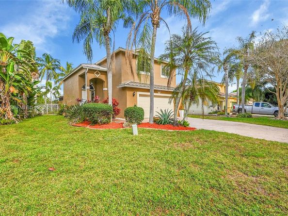 4941 Pelican St, Coconut Creek FL 33073