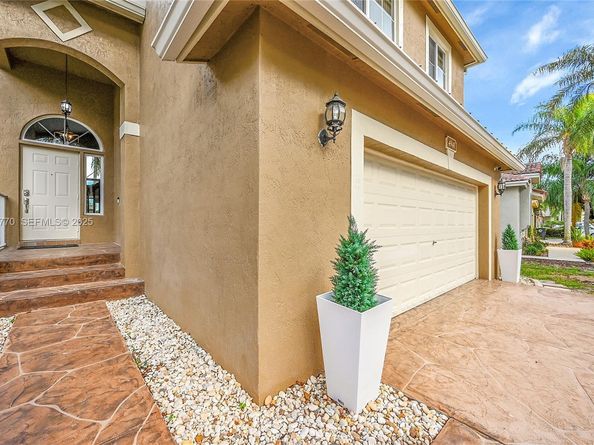 4941 Pelican St, Coconut Creek FL 33073