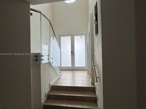 11027 NW 87th Ln, Doral FL 33178