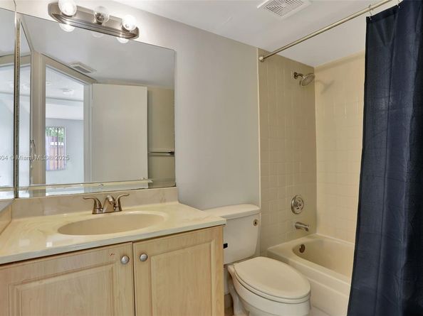 8891 Wiles Rd 102, Coral Springs FL 33067