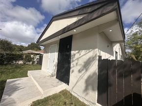 1361 NW 59th St, Miami FL 33142