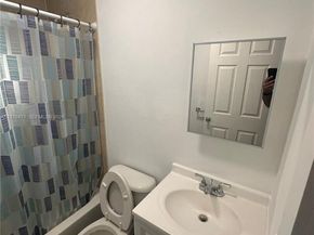 1361 NW 59th St, Miami FL 33142