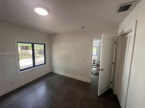 1361 NW 59th St, Miami FL 33142