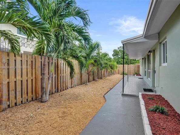 3033 NE 20th Ter, Fort Lauderdale FL 33306