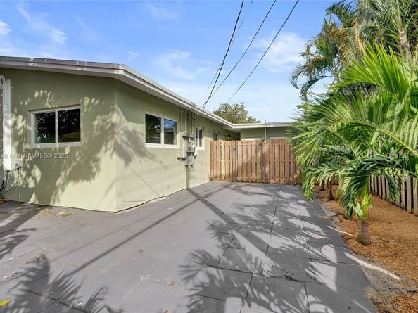 3033 NE 20th Ter, Fort Lauderdale FL 33306