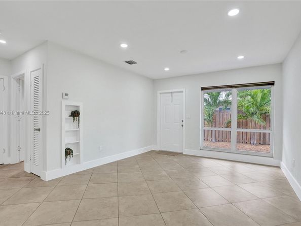 3033 NE 20th Ter, Fort Lauderdale FL 33306