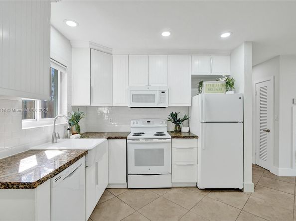 3033 NE 20th Ter, Fort Lauderdale FL 33306