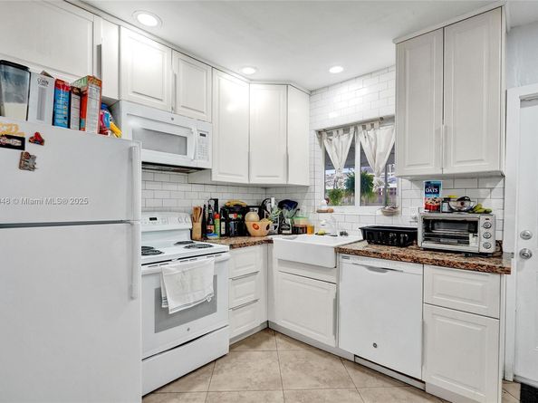 3033 NE 20th Ter, Fort Lauderdale FL 33306