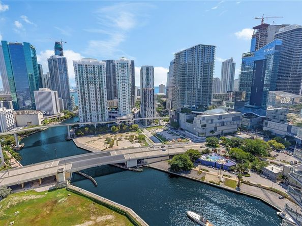 92 SW 3rd St 3012, Miami FL 33130