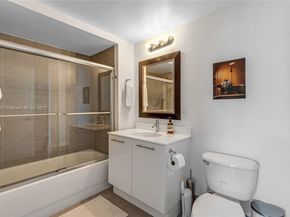92 SW 3rd St 3012, Miami FL 33130
