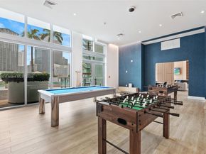 90 SW 3rd St 3810, Miami FL 33130