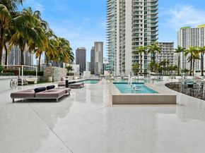 90 SW 3rd St 3810, Miami FL 33130