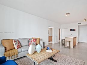 90 SW 3rd St 3810, Miami FL 33130