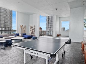 90 SW 3rd St 3810, Miami FL 33130