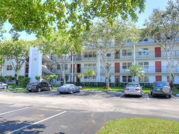 1401 SW 134th Way 402C, Pembroke Pines FL 33027