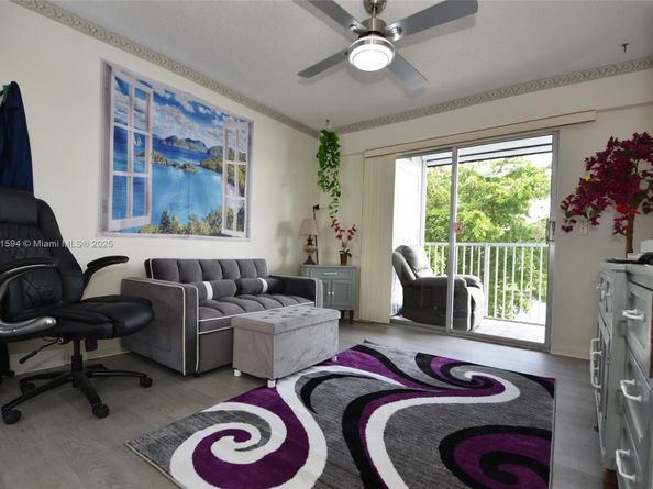 1401 SW 134th Way 402C, Pembroke Pines FL 33027