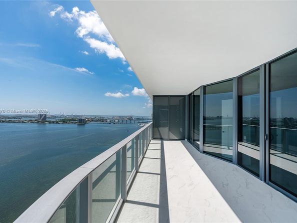 700 NE 24th Street 2501, Miami FL 33137