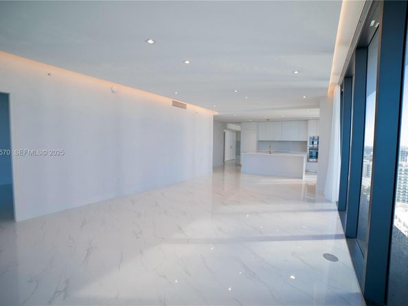 700 NE 24th Street 2501, Miami FL 33137