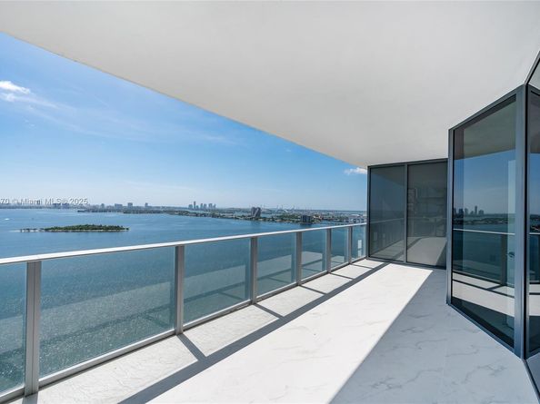 700 NE 24th Street 2501, Miami FL 33137