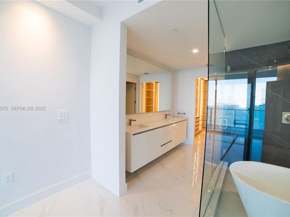 700 NE 24th Street 2501, Miami FL 33137