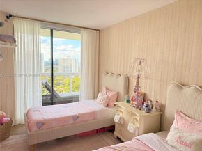 20185 E Country Club Dr 1907, Aventura FL 33180