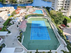 20185 E Country Club Dr 1907, Aventura FL 33180