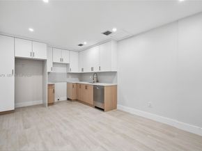 9007 SW 38th St, Miami FL 33165