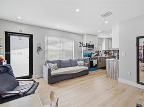 9007 SW 38th St, Miami FL 33165