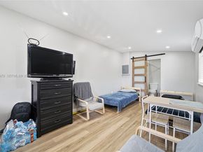 9007 SW 38th St, Miami FL 33165