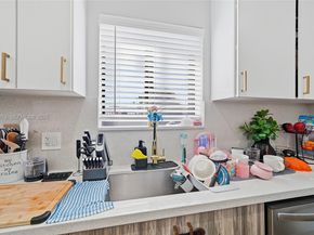 9007 SW 38th St, Miami FL 33165