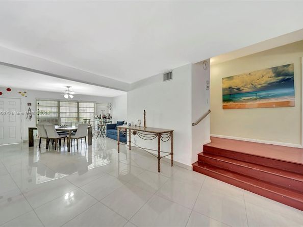 14925 NE 7th Ave, Miami FL 33161