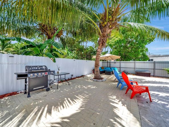 14925 NE 7th Ave, Miami FL 33161