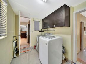 14925 NE 7th Ave, Miami FL 33161
