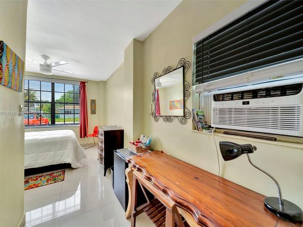 14925 NE 7th Ave, Miami FL 33161