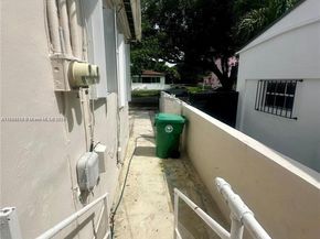 503 SW 29th Ct, Miami FL 33135