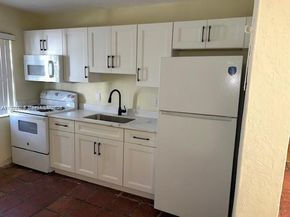 417 SW 3rd St, Hallandale Beach FL 33009