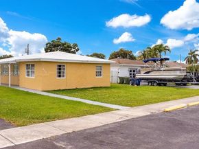 417 SW 3rd St, Hallandale Beach FL 33009