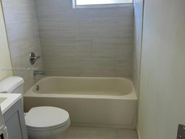 417 SW 3rd St, Hallandale Beach FL 33009