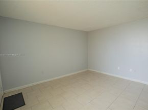 1975 NE 135th St 3B, North Miami FL 33181