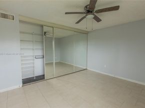 1975 NE 135th St 3B, North Miami FL 33181