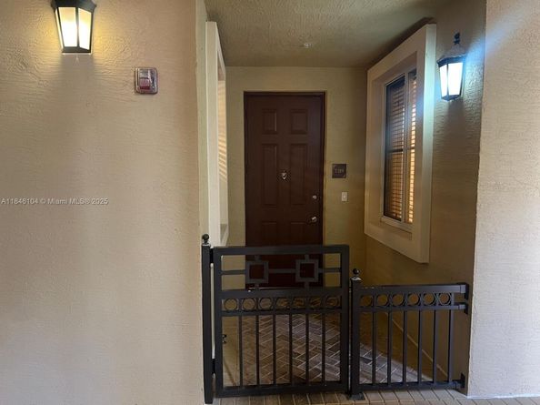 3055 NW 126th Ave 219, Sunrise FL 33323