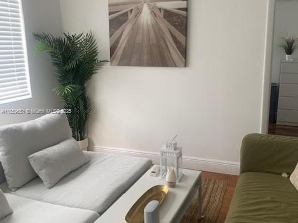 830 10th St 1, Miami Beach FL 33139